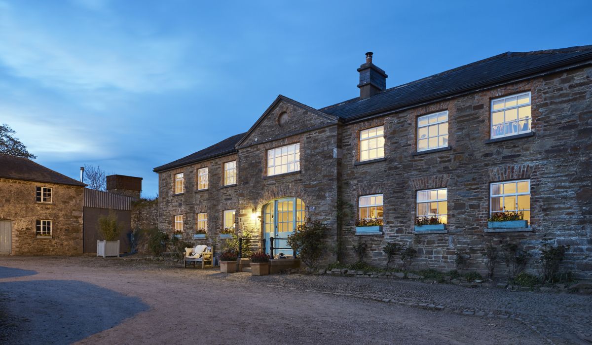 Courtyard Mews at Night 