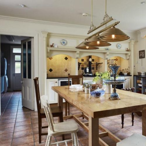 Kitchen Dining Area